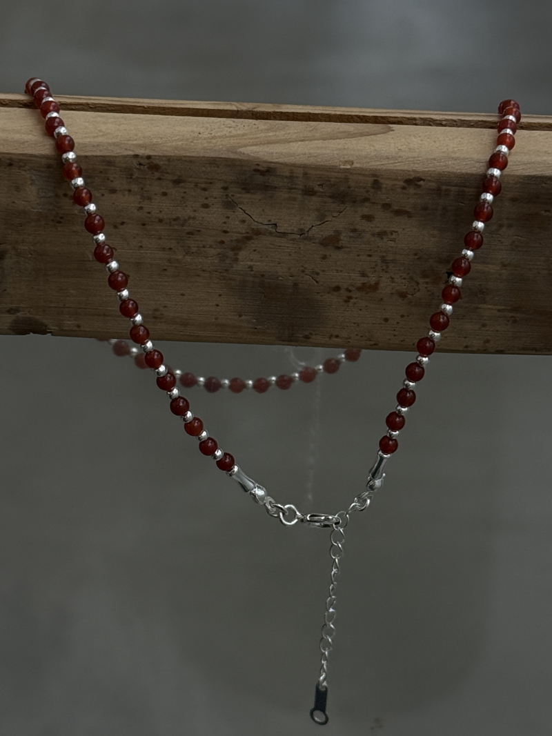 Silver925×天然石｜レッドオニキスチョーカー ネックレス37.5cm〜41.5cm（Reeplushハンドメイド）チャーム追加可能