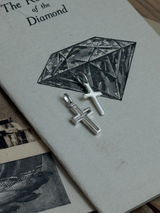 silhouette Cross Pendant top | 20mm