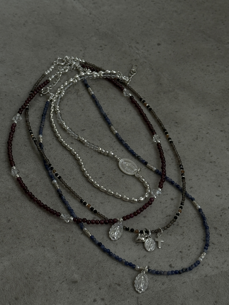 Silver925×天然石｜ロードライトガーネット×ハーキーマダイアモンド メダイチャーム ネックレス（Reeplushハンドメイド）