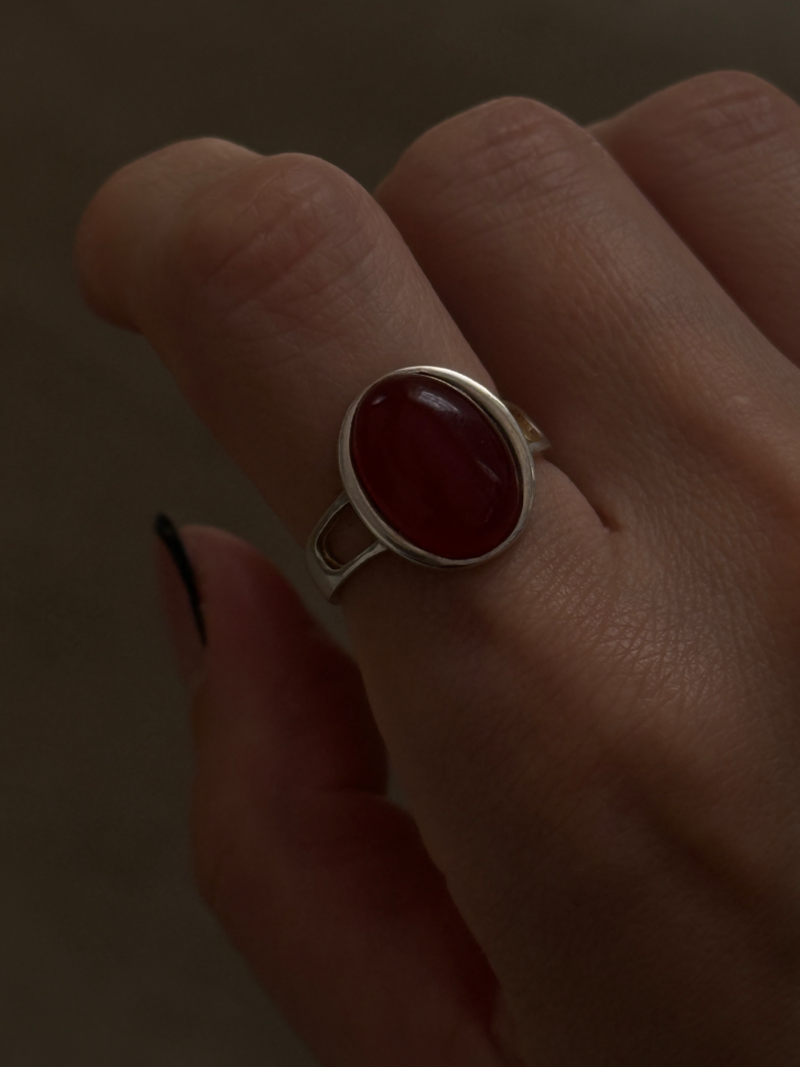 Big Oval Red Onyx Ring/約10号〜15号
