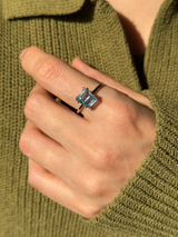 【MOMOMOON】スイスブルートパーズ ラフカットリング：フリーサイズ| 天然石・鉱石・パワーストーン