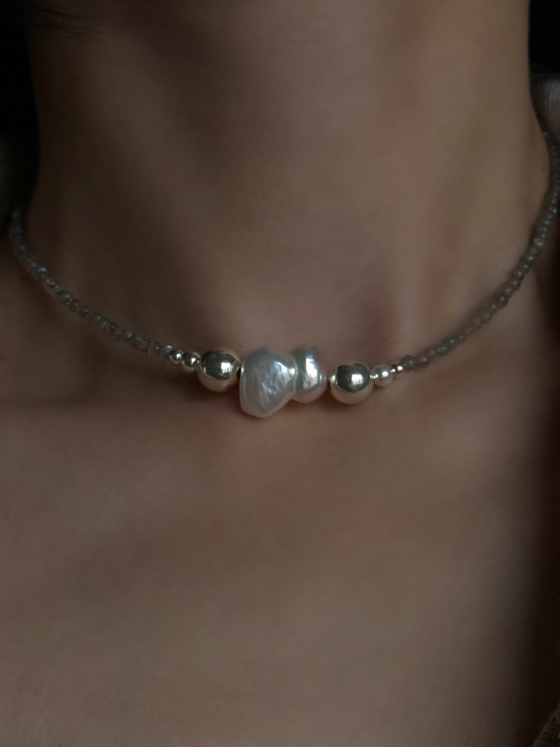 Silver925×天然石｜ラブラドライトとバロックパールのチョーカーネックレス（Reeplushハンドメイド）