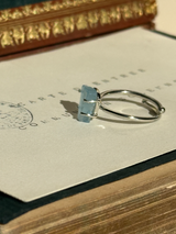 【MOMOMOON】スイスブルートパーズ ラフカットリング：フリーサイズ| 天然石・鉱石・パワーストーン