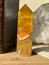 【MOMOMOON】イエローフローライト タワー |fluorite|天然石・鉱石・パワーストーン【SC081-9】