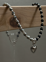 Silver925×天然石｜ダルメシアンジャスパー+オニキス ハートトップチョーカーネックレス 36cm〜39cm（Reeplushハンドメイド）