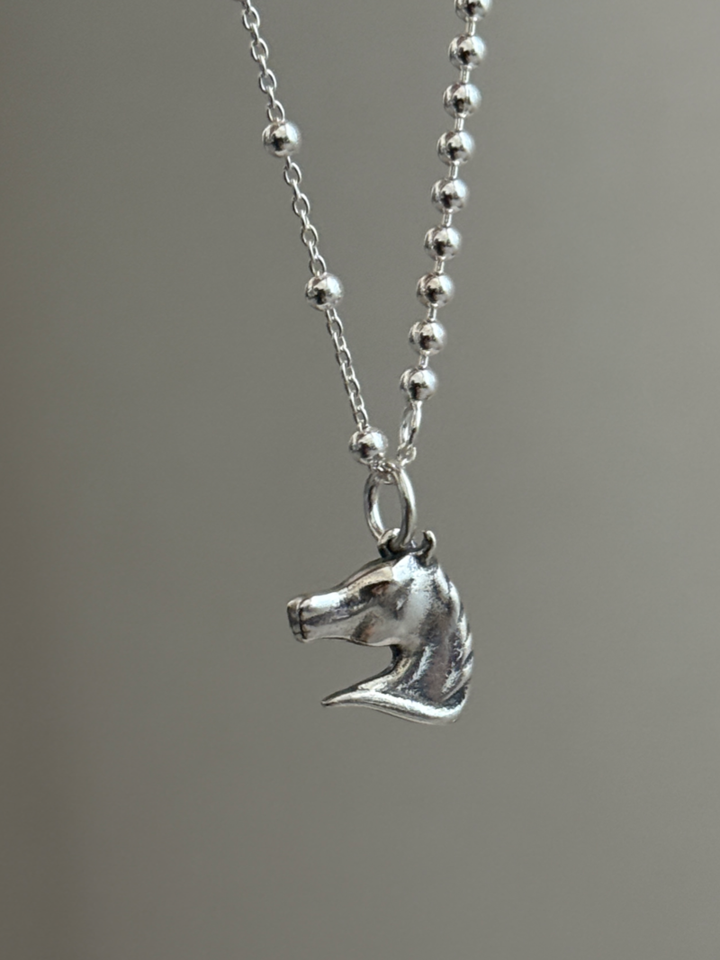 horse Pendant top
