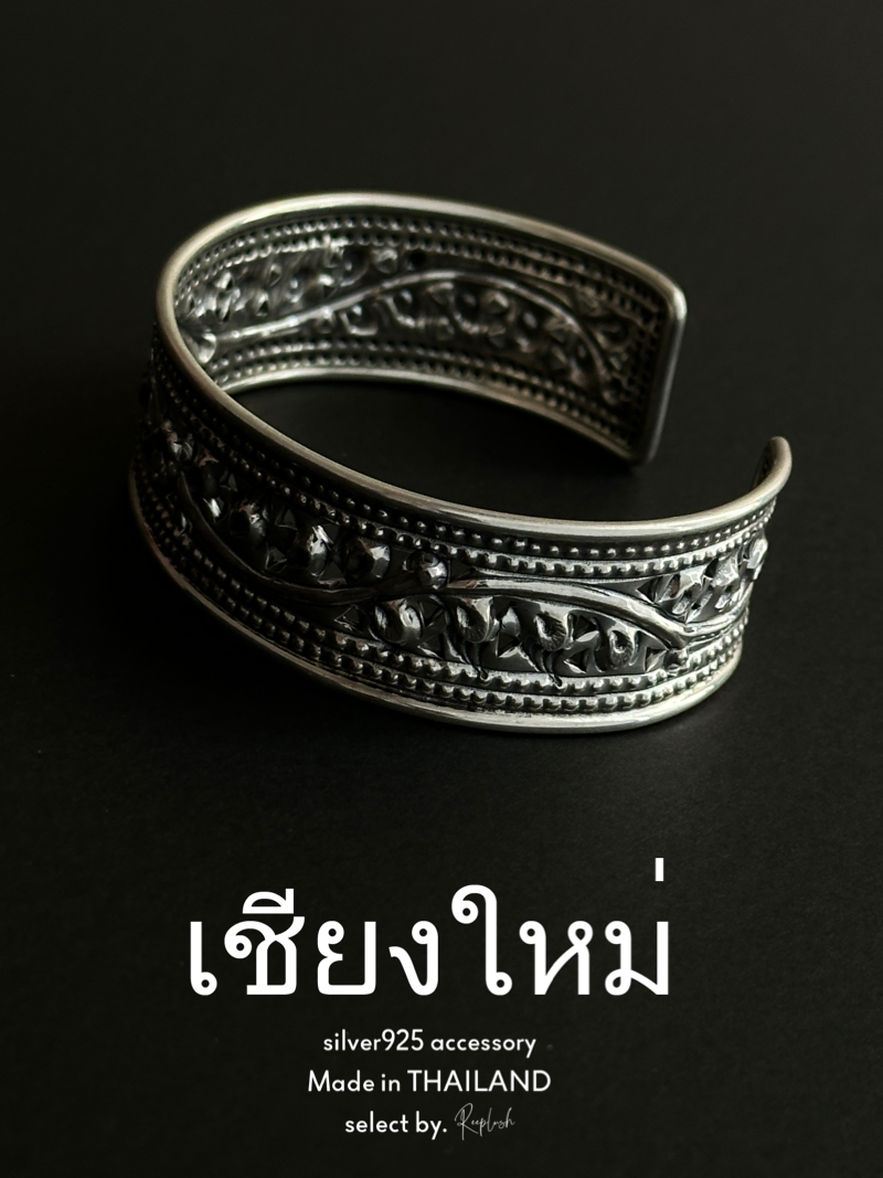 【Chiengmai silver】Embosser cuff bangle/1点もの【made in THAILAND 】