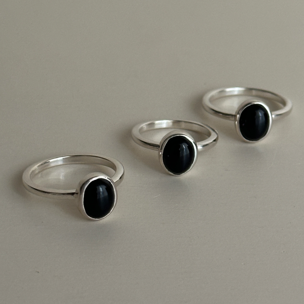 Oval cut Onyx Ring – Reeplush