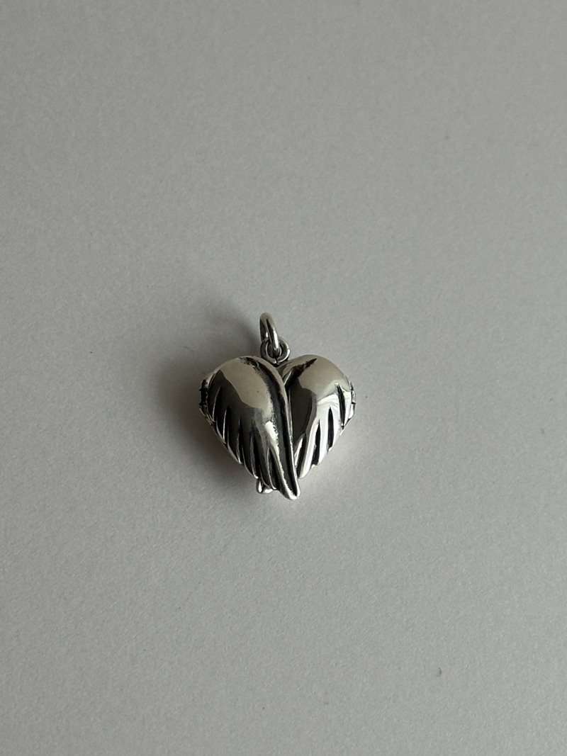 Angel wings Locket Pendant top