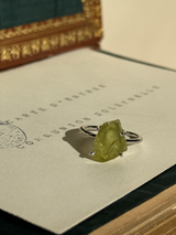 【MOMOMOON】スフェーン ラフカットリング：13号 | 天然石・鉱石・パワーストーン