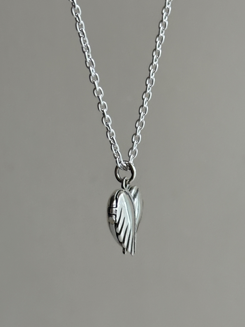 Angel wings Locket Pendant top