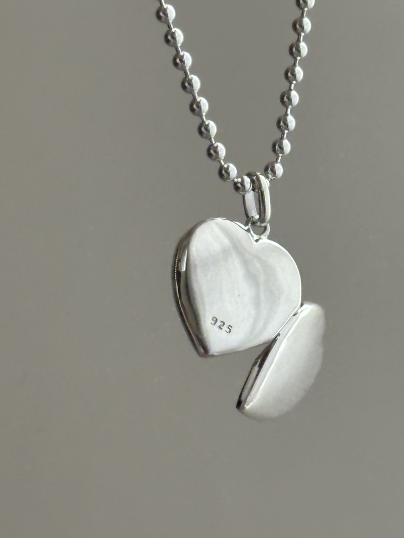 表+内側刻印【お好きな刻印お入れします】hidden message Locket pendant  Type:Heart