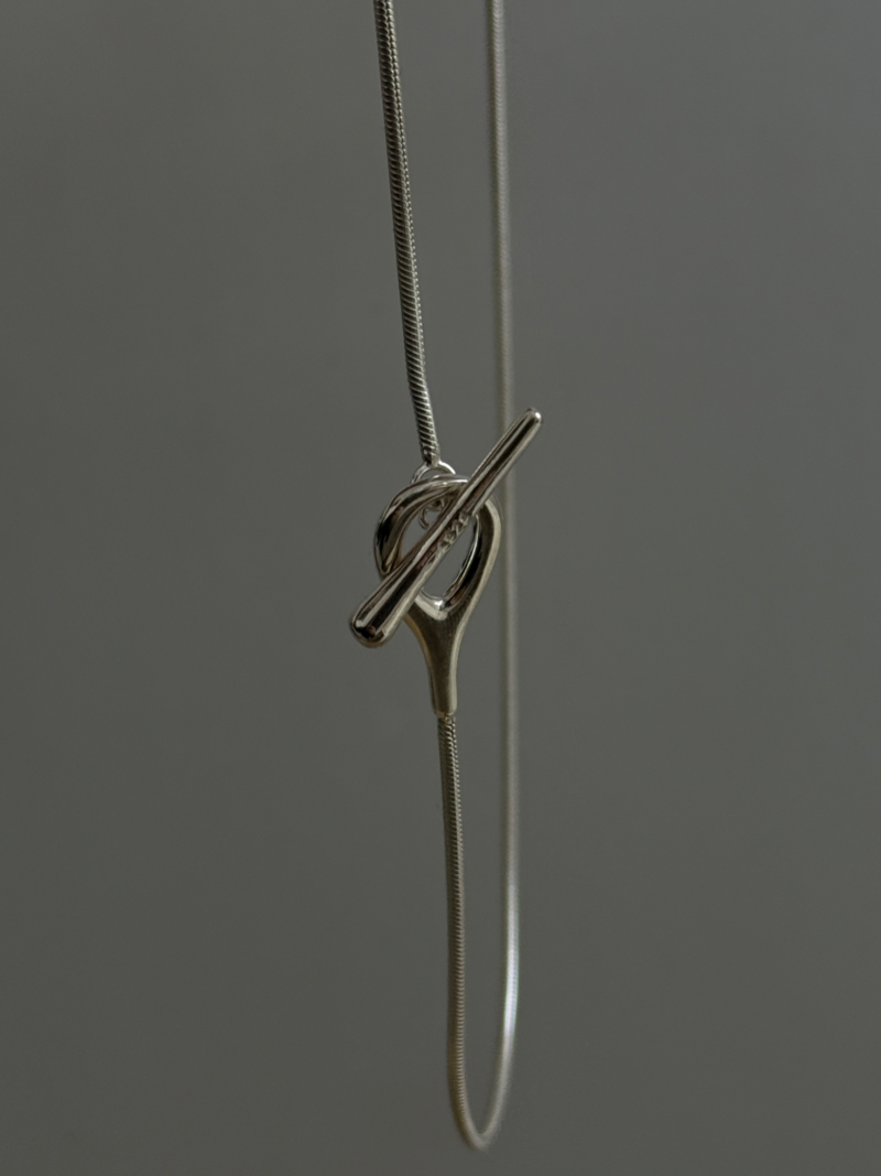 Toggle Clasp Snakechain Necklace