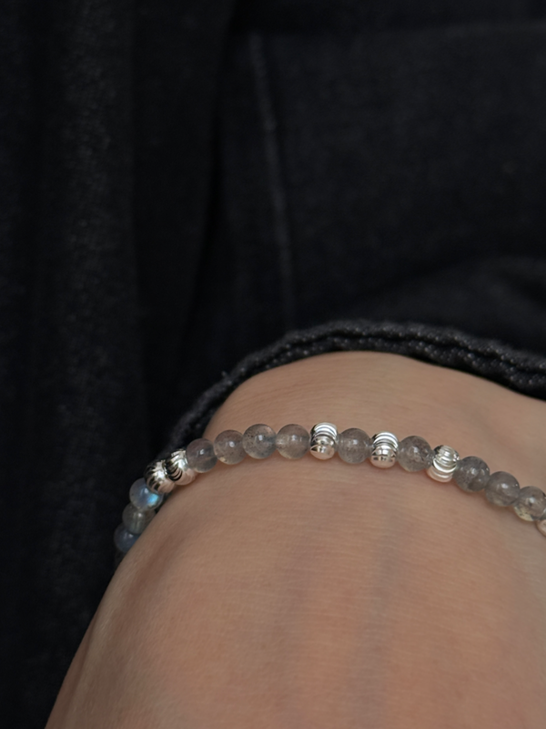 Labradorite beads bracelet