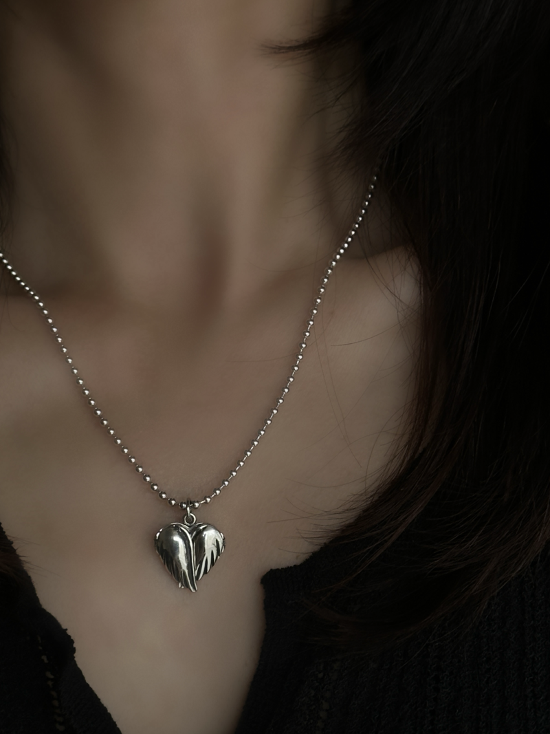 Angel wings Locket Pendant top