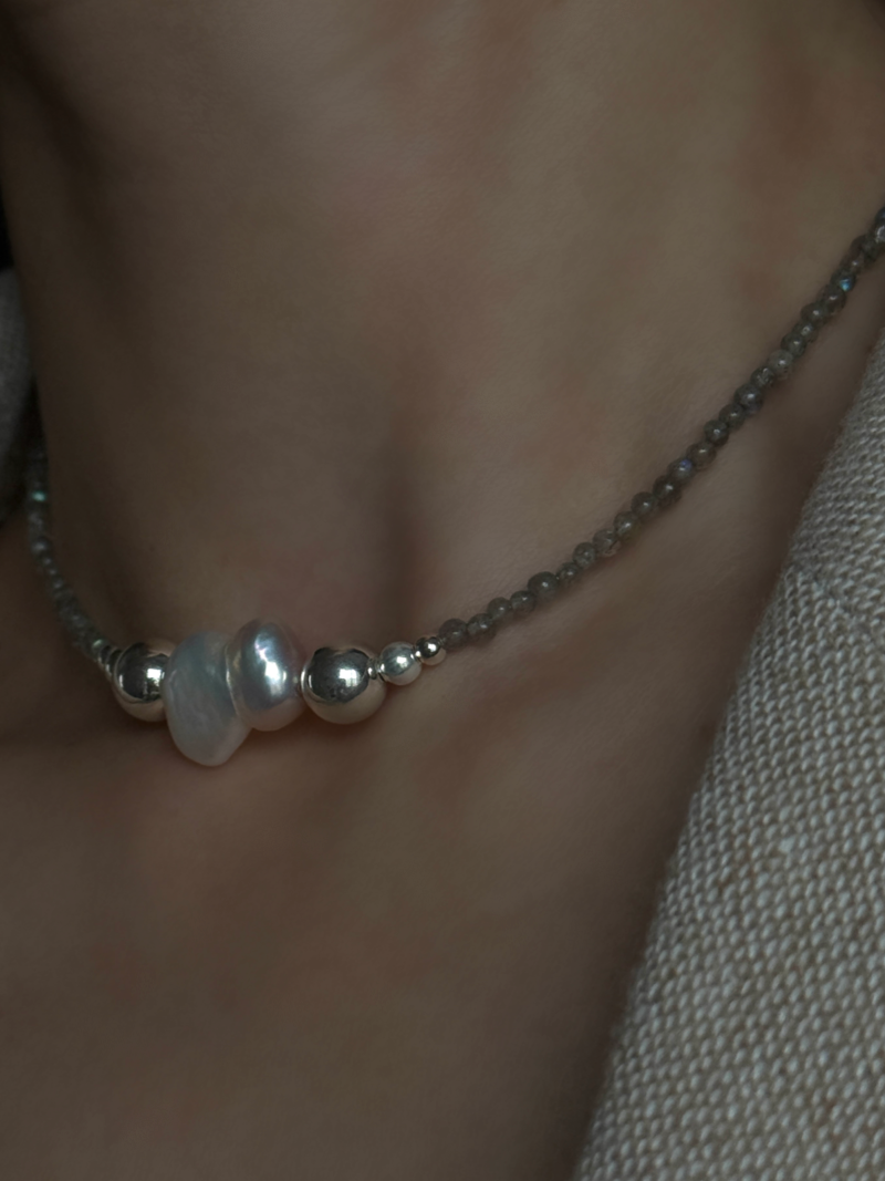 Silver925×天然石｜ラブラドライトとバロックパールのチョーカーネックレス（Reeplushハンドメイド）
