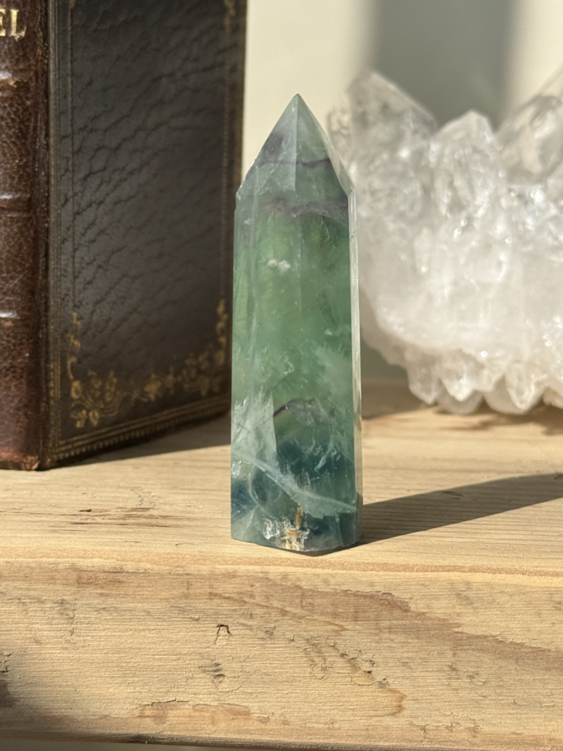 MOMOMOON】エンジェルフェザーフローライト タワー |fluorite|天然石