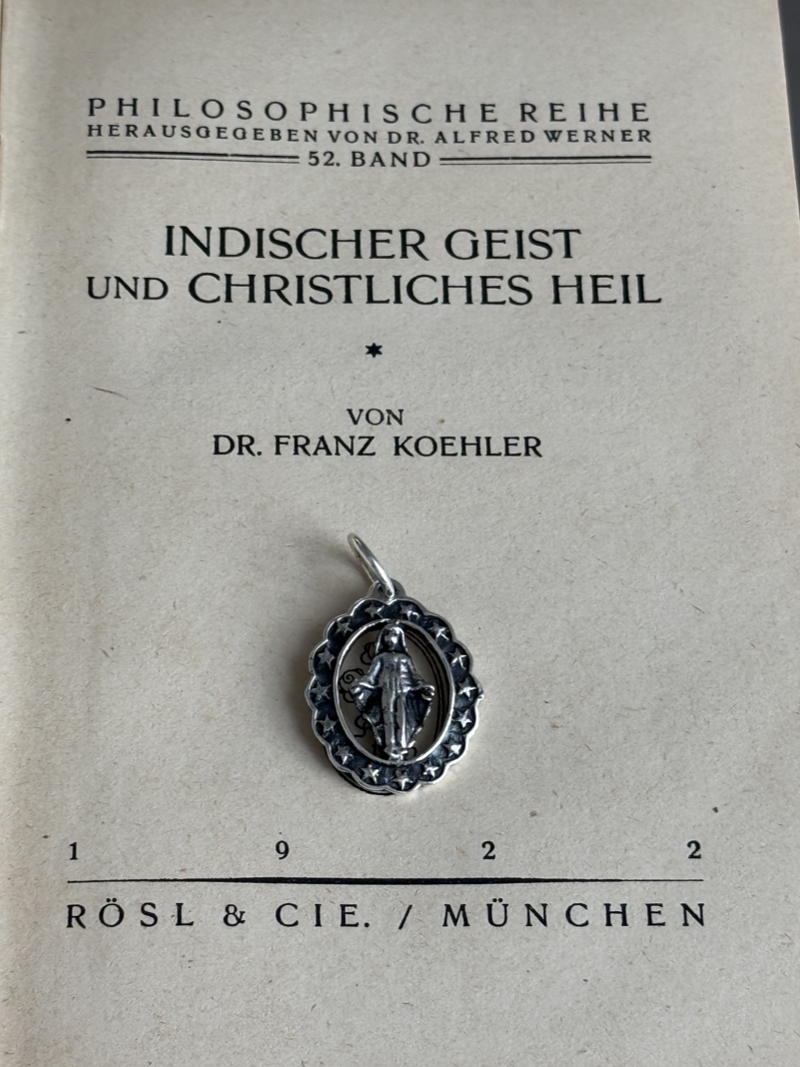 * vintage pendant ❀ 聖ヨセフ・マリア様 ペンダント トップ ヴィンテージ風 マリア様メダイユ ペンダントトップ 約26×21×3mm