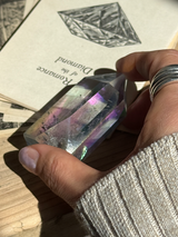 【MOMOMOON】レインボーオーラクリスタル（水晶）ポイント  B | 天然石・鉱石・パワーストーン