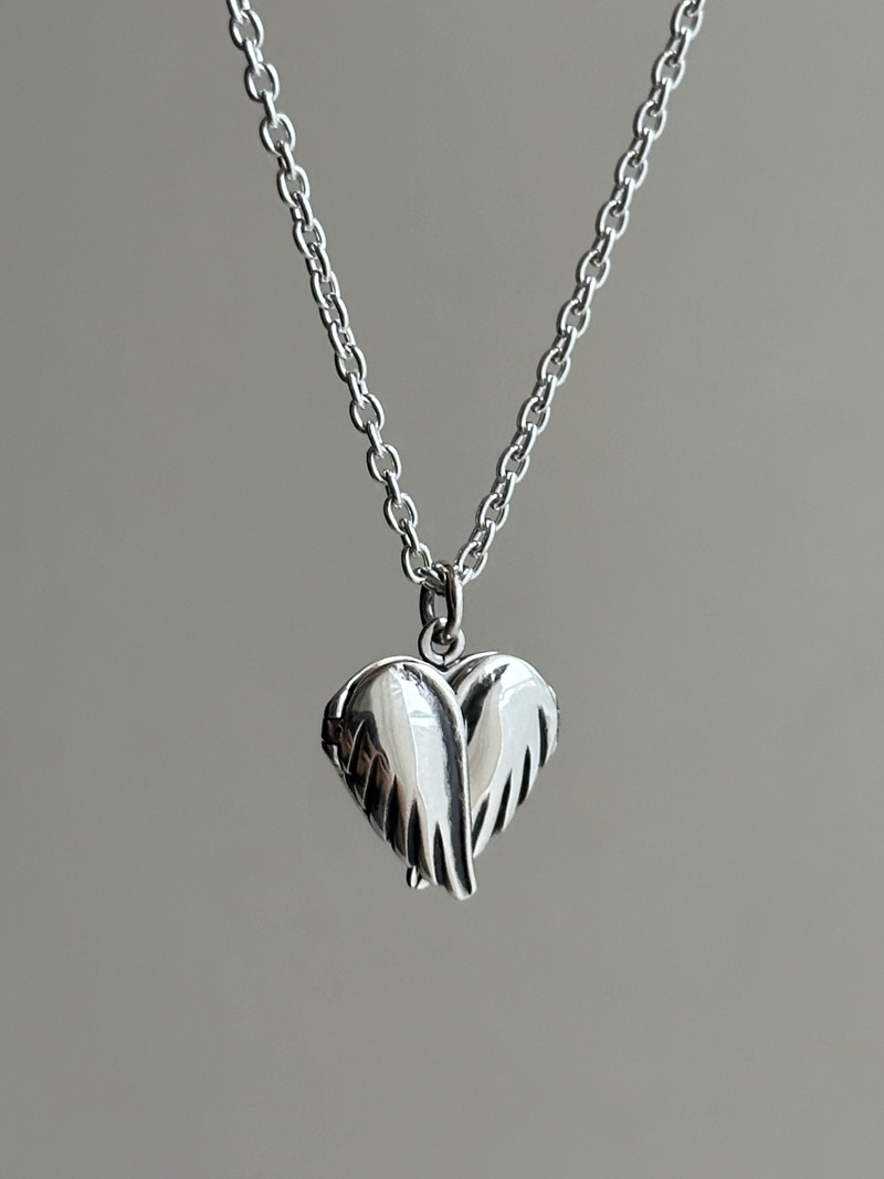 Angel wings Locket Pendant top