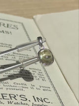 【MOMOMOON】虹入り メキシコ産ゴールデンアパタイト ペンダントトップ  | 天然石・鉱石・パワーストーン